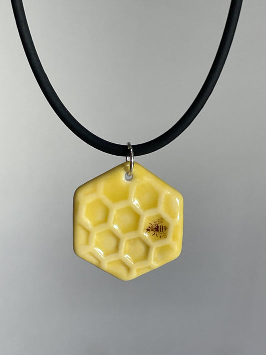 Porcelain Honeycomb Bee Necklace - [ST4008]